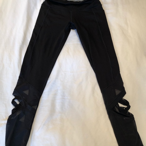 Victoria Sport - Knockout Black Leggings - Picture 6 of 7